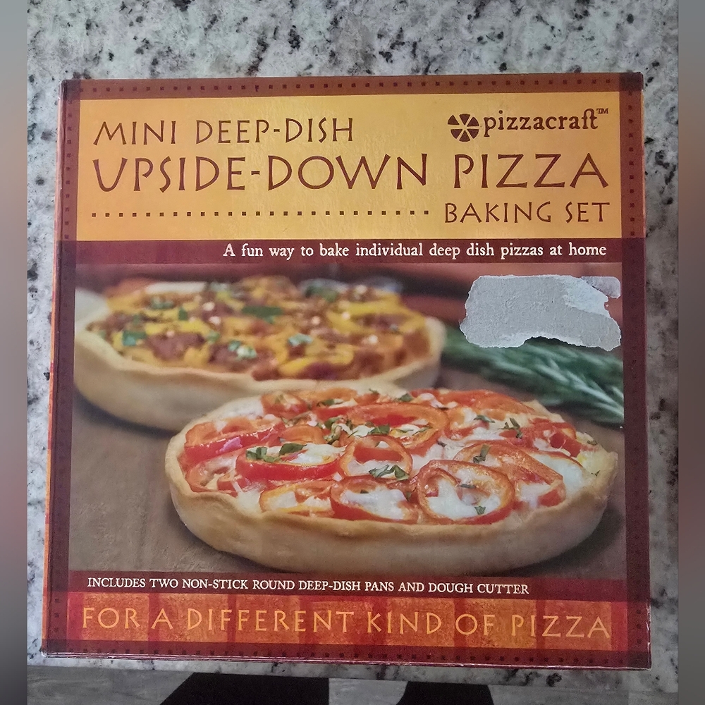 NOT AVAILABLE. CANT DELETE. Mini Deep-Dish Upside-Down Pizza Baking Set
